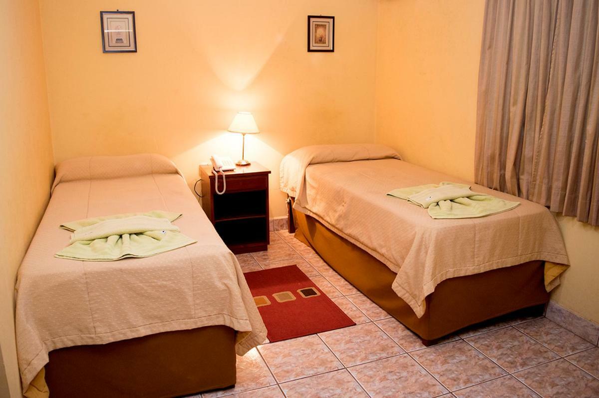 Hosteria Maryland Posadas Bagian luar foto